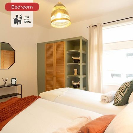 2 Bedroom Apartment By Littlepiggyrentals Short Lets & Serviced Accommodation Leicester With Wi-Fi, Free Parking & Outdoor Area Pokoj fotografie